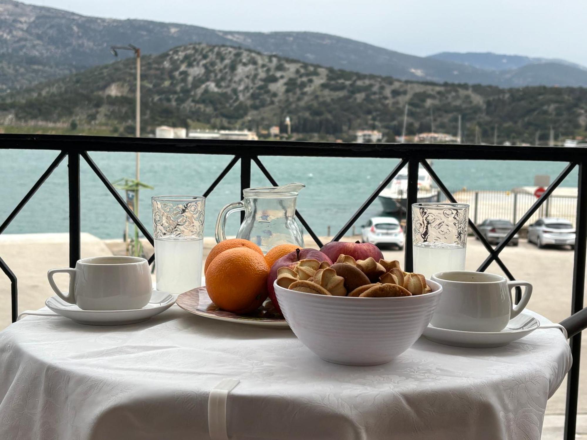 Rouchotas Studios By Viktor 1Rst Floor Argostoli  Buitenkant foto